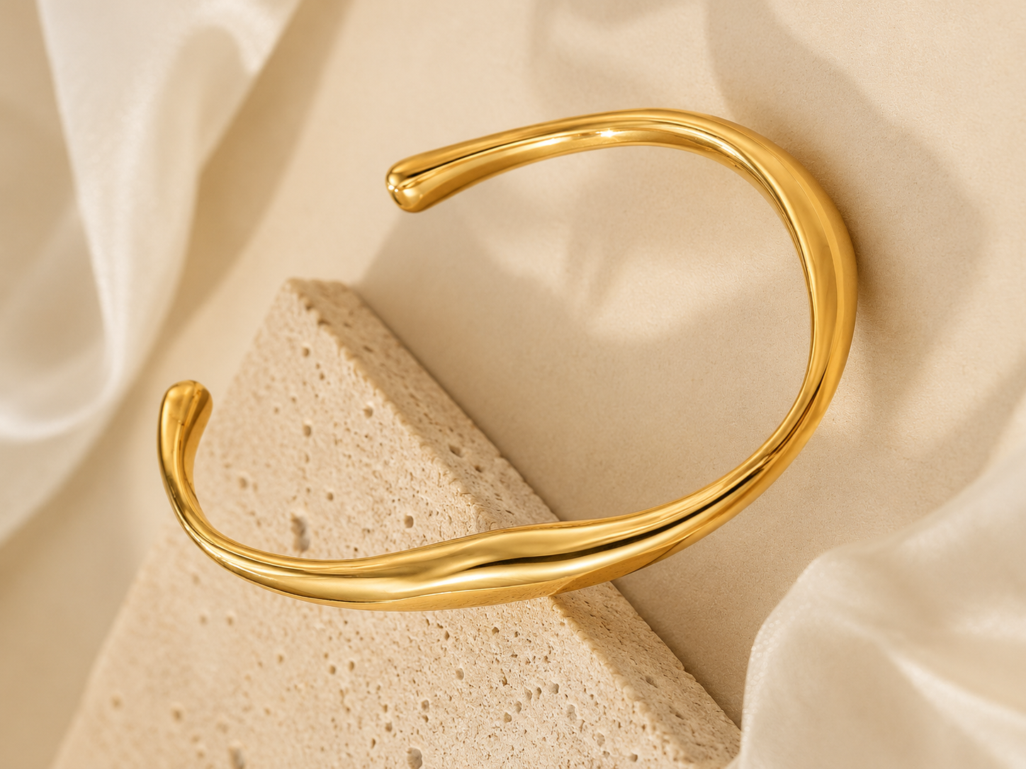 Luna Flow Gold Cuff Bangle Gold